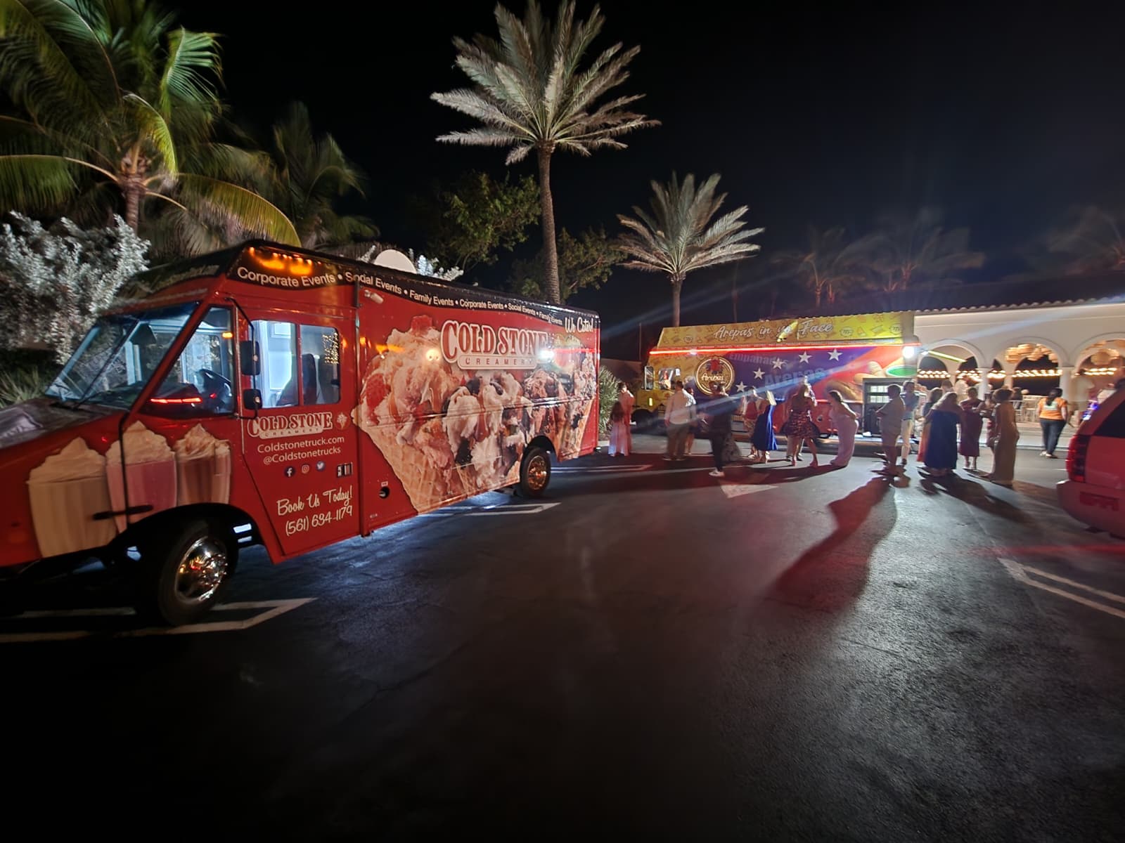 COLD STONE CREAMERY TRUCK